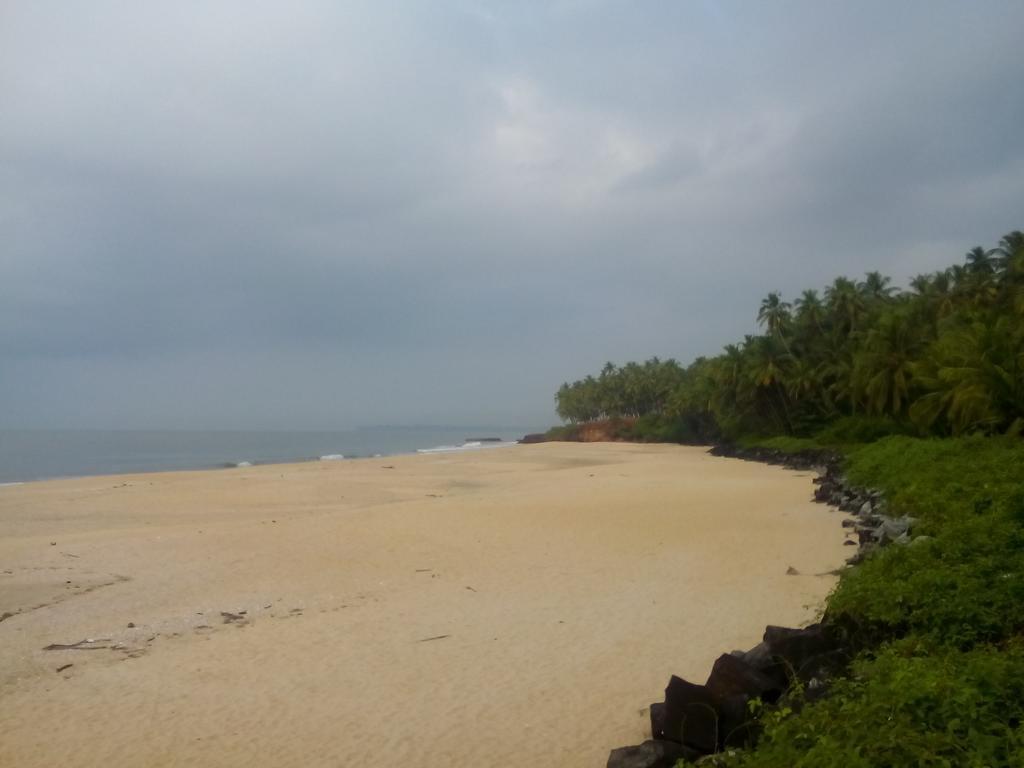Ivory Coaste Hotel Kannur Exterior photo