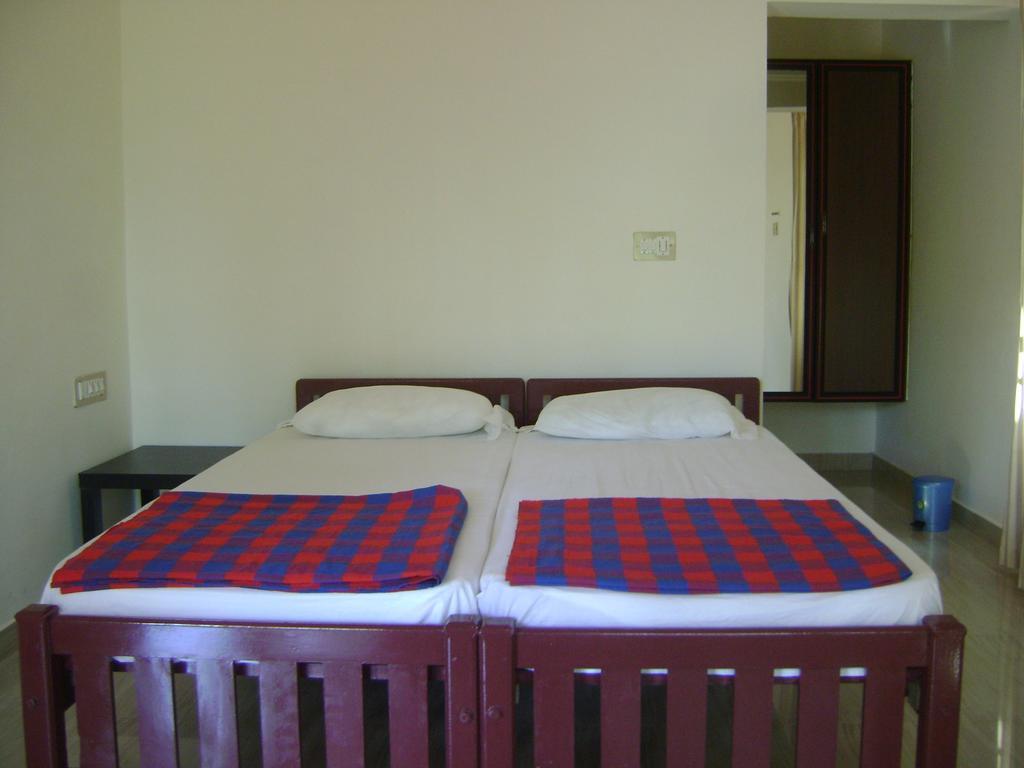 Ivory Coaste Hotel Kannur Exterior photo