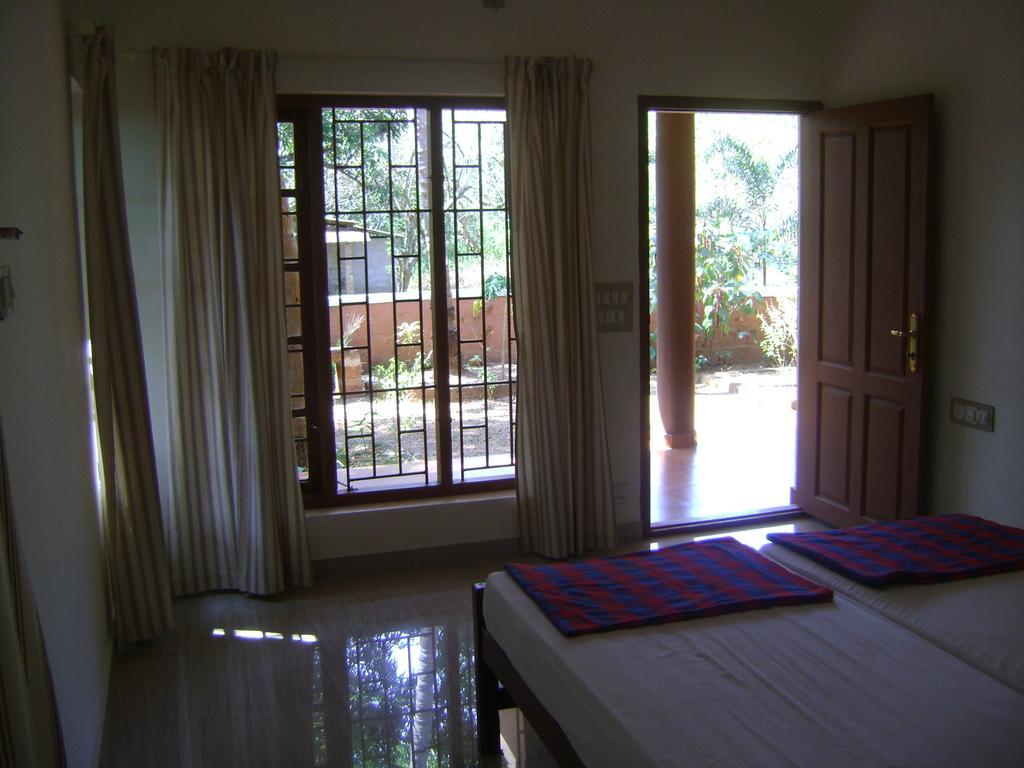 Ivory Coaste Hotel Kannur Exterior photo